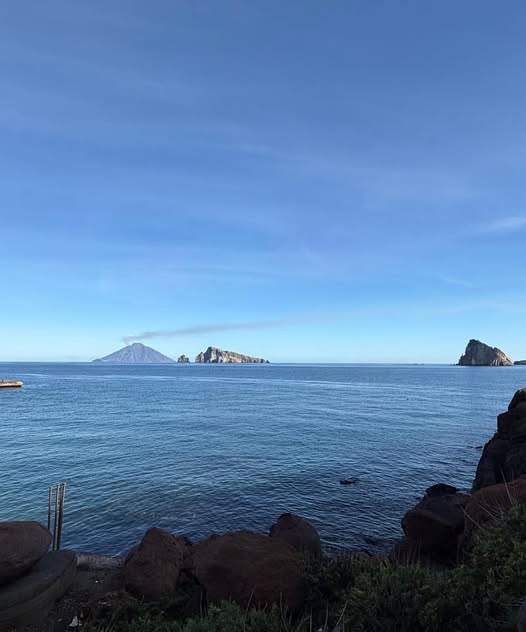 Case bianche tipiche Isola di Panarea Eolie