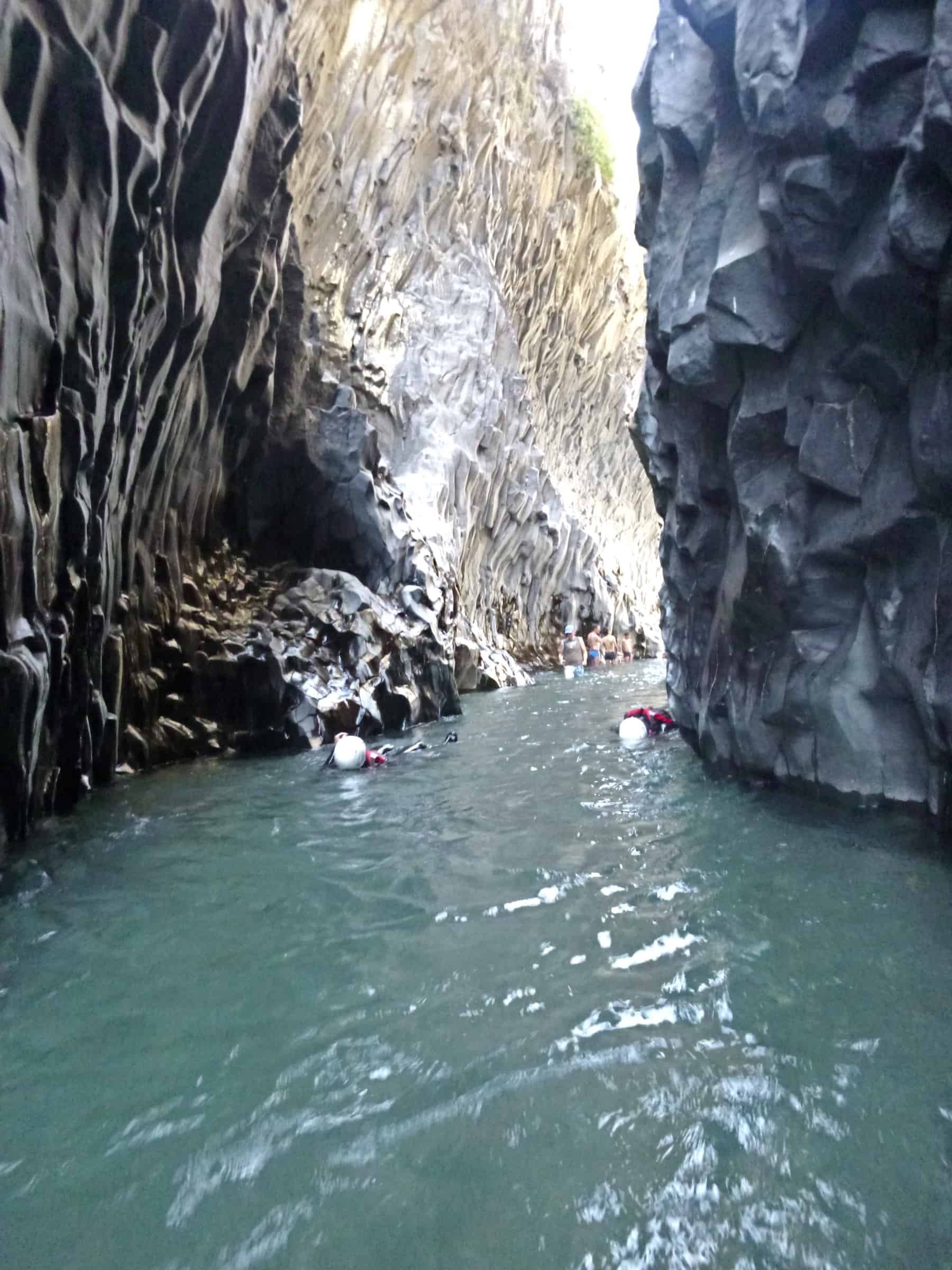 Pareti laviche Gole dell'Alcantara Sicilia